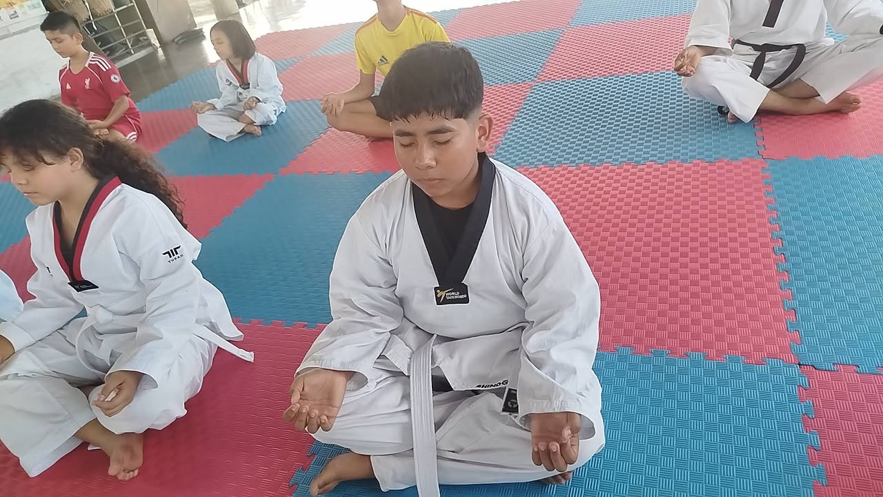 Clase grupal del Club Fénix